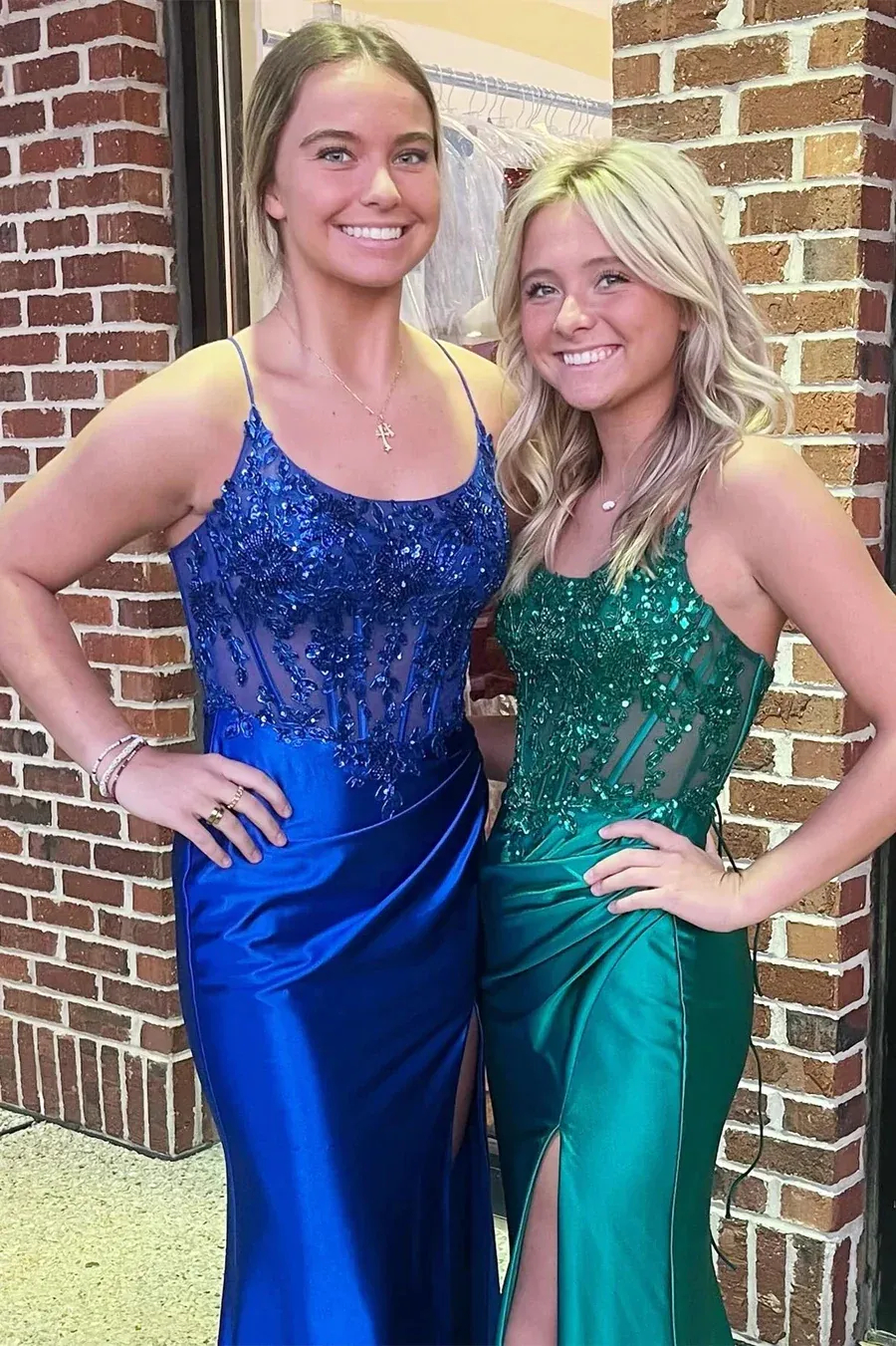 Royal Blue Appliques Scoop Neck Mermaid Long Prom Dresses